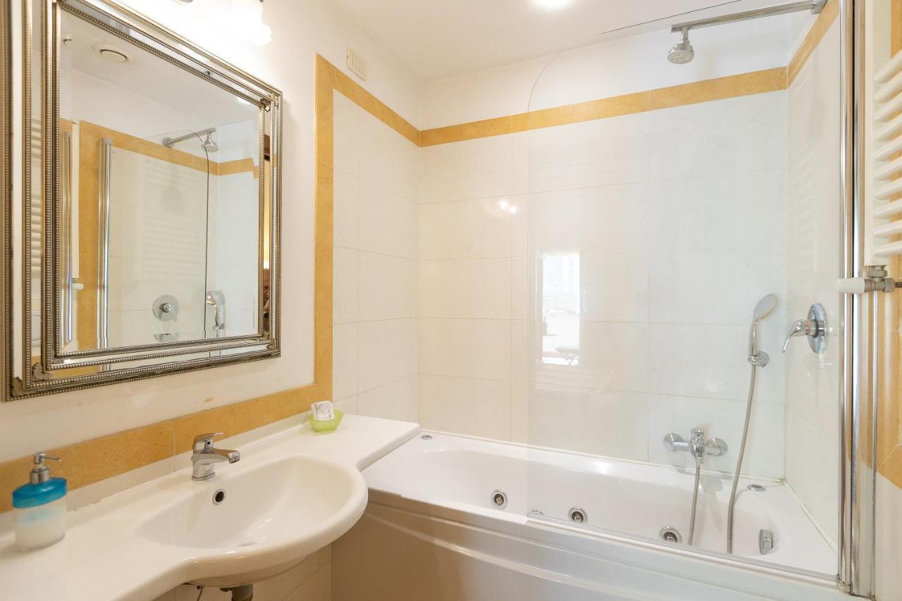Internouno Deluxe Hotel Rome Luaran gambar